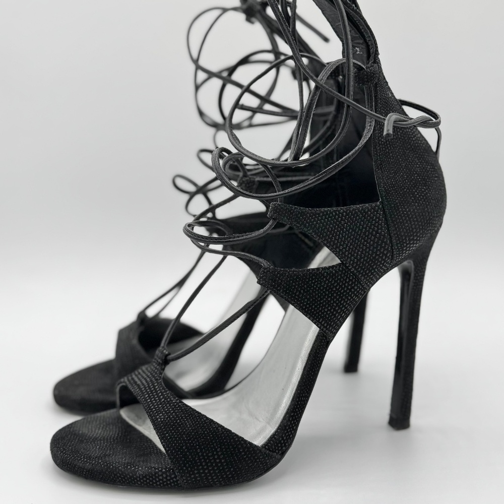 Stuart Weitzman "Legwrap Goose Bump" Black Stiletto Heels US 7